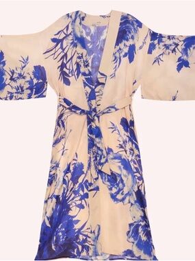 Powder Blue Floral Kimono Robe - Women’s Intimates & Sleepwear NWT